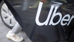 Les Jurassiens peuvent désormais commander un taxi Uber, comme tous les autres Suisses. (archive)
