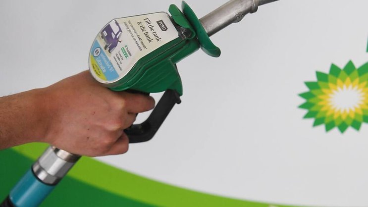 Au Royaume-Uni, les achats de carburant ont particulièrement reculé le mois dernier après le rebond de leurs prix (archives).
