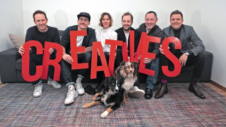 Les six associés de la nouvelle agence: Mathieu Fouvy (co-CEO), David Lazarus (expérience utilisateur et design), Géraldine Dardel (gestion de projet), Gilles Dumont (stratégie créative), Alan To (technologie), Yan Paschoud (co-CEO).