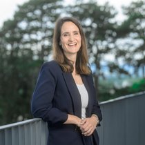 Même si la rémunération reste encore un sujet tabou, les PME suisses avancent progressivement sur le terrain de la transparence, selon Stéphanie Dabrowski, coordinatrice talent chez Loyco.
