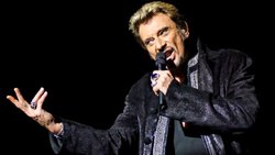 Plus de la moitié des quelque 400 lots étaient des objets ayant appartenu à Johnny Hallyday ou ayant un rapport avec lui (archives).
