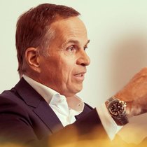 Avant Rolex, Jean-Frédéric Dufour a travaillé chez Chopard, Ulysse Nardin, Blancpain, puis de nouveau chez Chopard et enfin en tant que CEO de Zenith, qu’il a redynamisée en se concentrant sur l’horlogerie plutôt que sur le glamour de la jet-set.