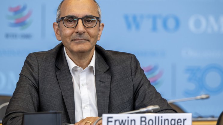 La Suisse de l'ambassadeur auprès de l'Organisation mondiale du commerce (OMC) à Genève Erwin Bollinger a proposé le lancement d'un comité pour discuter plus durablement de la question difficile des tarifs sur le commerce électronique.