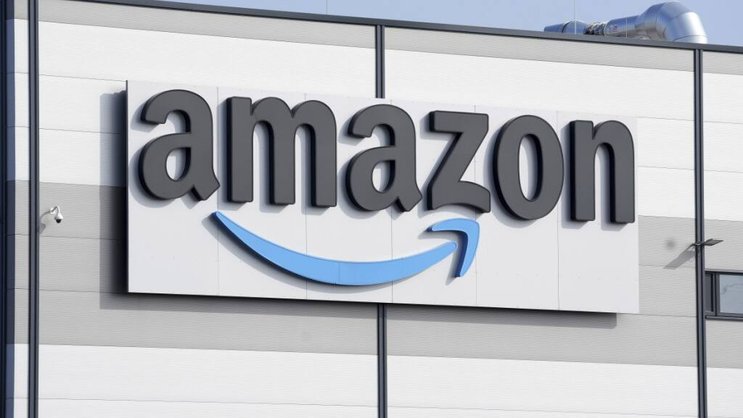 Lors de la conférence téléphonique de présentation des résultats, le directeur général, Andy Jassy a expliqué qu'Amazon n'avait pas observé, pour l'instant, de ralentissement des achats sur sa plateforme d'e-commerce, sur fonds de droits de douane.