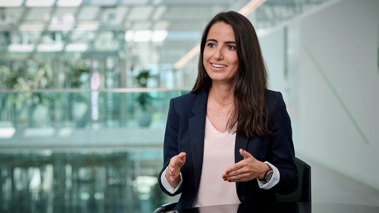 Silvia Colmenero, Spécialiste Gestion de la santé en entreprise «La valorisation est un levier important et simple pour obtenir des changements positifs.» health.management@helsana.ch