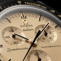 Pour 500 francs, les amateurs de montres peuvent s'offrir cette nouvelle Moonswatch, qui commémore l'alunissage.