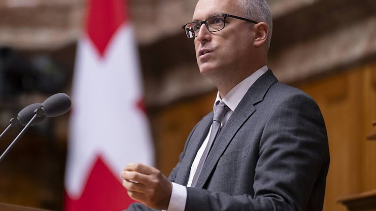 La droite veut une libéralisation des fondations de familles pour les transmissions d'héritage, la gauche et Christian Dandrès (PS/GE) ont critiqué un système sordide (archives).