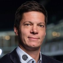 Marc-André Berset est le directeur du Championnat du monde de hockey de Fribourg en 2026 et le Manager Communication & Brand de Fribourg-Gottéron.