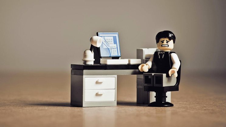 A force de vouloir accompagner tout le monde à distance, le manager se retrouve cloué devant son écran, à organiser le travail des autres et à répondre à leurs besoins. La clé? Encourager chacun de ses collaborateurs à gagner en autonomie.