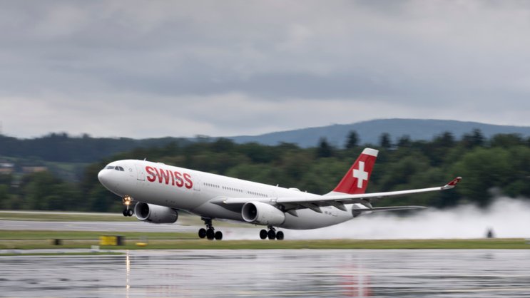 Confronté à une demande instable et des coûts en hausse, Swiss a vu sa rentabilité fléchir l'an dernier (archives).