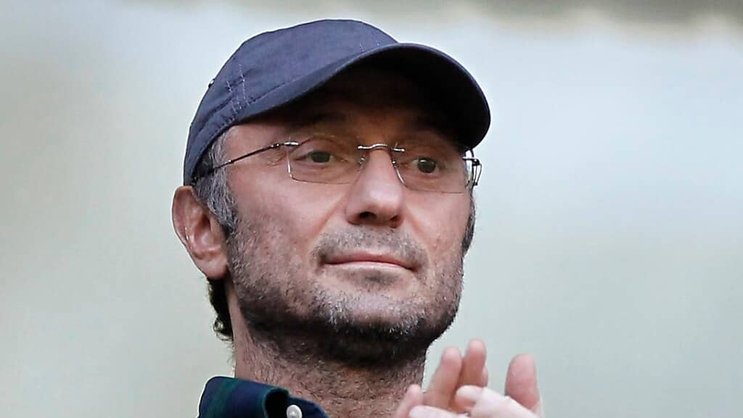 Suleyman Kerimov, ici lors d'un match de football à Moscou. L'homme avait été arrêté à Nice (F) en 2017 pour notamment une suspicion d'évasion fiscale, suscitant la protestation de la Russie.