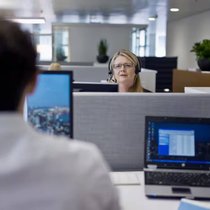 Les appels téléphoniques deviennent toujours plus rares dans les bureaux aujourd'hui.