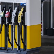 Le volume libéré jusqu'ici "doit représenter à peu près trois millions de barils" sur les plus de 415 millions dont disposent les Etats-Unis, a-t-il affirmé lundi, assurant que le pays aura plus que reconstitué ses réserves d'ici la fin 2027.