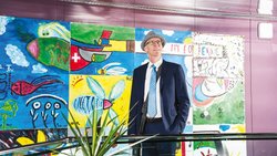 Denis Matthey, directeur financier de Romande Energie, a décidé d’être totalement transparent sur sa maladie.