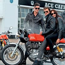 De Suzuki à Yamaha en passant par Triumph ou Royal Enfield, presque tous disposent aujourd’hui dans leur gamme d’un, voire de plusieurs modèles Café Racer.