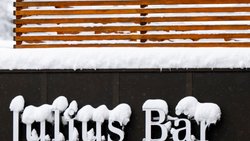 De nouveaux amortissements sur crédits privés sont venus refroidir la rentabilité du géant zurichois de la gestion de fortune. (archive)