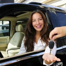 La plateforme d'auto-partage de véhicules «2EM Car Sharing» compte aujourd'hui 50'000 membres. Plus de 2600 véhicules, de la Porsche à l’utilitaire, s’échangent entre particuliers.