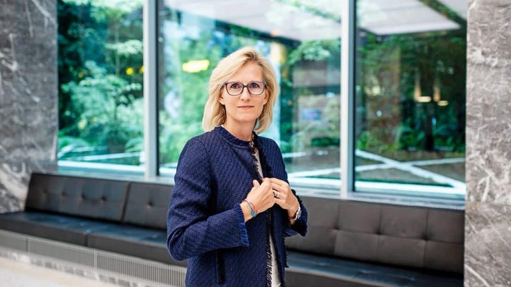Les grandes entreprises suisses se féminisent et s’internationalisent (photo: Sabine Keller-Busse, présidente d’UBS Suisse). Au total, la part de ressortissants étrangers dans les directions des groupes cotés au SMI s’élève à 73%.