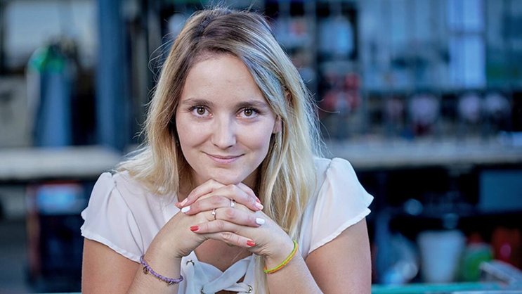 Il n’est pas rare qu’Elodie Lorenz- Savoye, qui dirige la société Perrier Vitrerie-Miroiterie à Sion, se voie demander: «Puis-je parler au patron?»