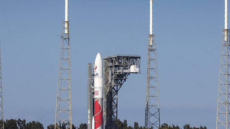 La fusée Vulcan Centaur du groupe industriel ULA, qui regroupe Boeing et Lockheed Martin, doit réaliser son tout premier vol depuis Cap Canaveral, en s'arrachant du sol à 02hH18 heure locale lundi (08H18 heure suisse).