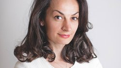 Emi Lorincz est la nouvelle présidente de la Crypto Valley Association, qui compte plus de 250 entreprises et 1000 privés en tant que membres.