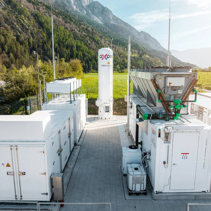 La plus grande installation de production d'hydrogène écologique de Suisse a été inaugurée dans les Grisons.