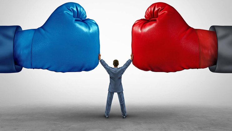 Un conflit latent entre deux collaborateurs peut, un jour, se transformer en véritable guerre.