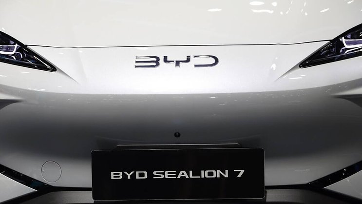 La marque chinoise est passé devant l'américian Tesla en termes de recettes l'an dernier. (archive)
