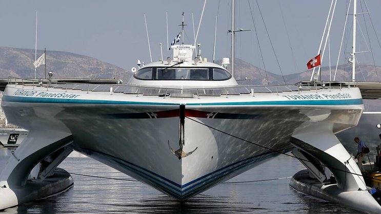 Rebaptisé Porrima, l'ancien PlanetSolar est le premier bateau à avoir effectué un tour du monde à l'énergie solaire (archive).