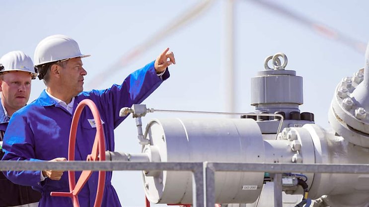 Schneider Electric réalise environ 2% de son chiffre d'affaires en Russie et y avait suspendu ses investissements et ses livraisons de commandes de projets, tout comme en Biélorussie, depuis le 24 février 2022  (archives).