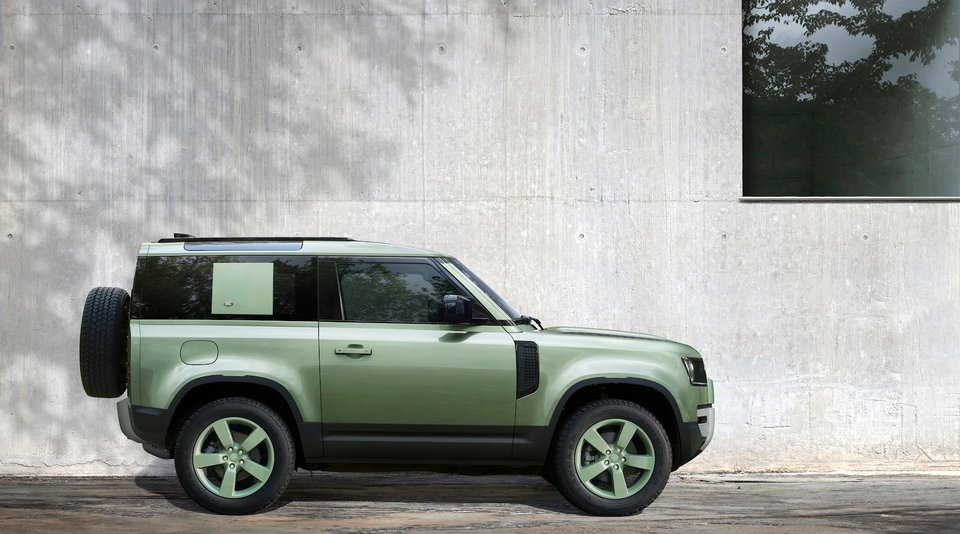 Land-Rover-2