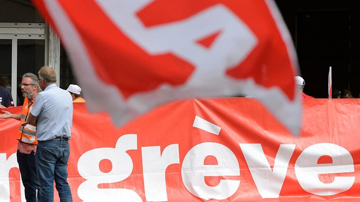Les ouvriers et ouvrières de Progin, à Bulle FR), poursuivent la grève jusqu’à la décision du tribunal relative à l’éventuelle mise en faillite de l’entreprise (photo d'illustration).