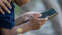 Les réseaux sociaux sont les seuls responsables de s'assurer que leurs utilisateurs basés en Australie ont plus de 16 ans (archives).