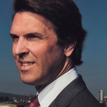 Hubert Keller: «Chez Lombard Odier, nous avons adopté une démarche très claire qui donne la priorité à l’alignement des portefeuilles de nos clients sur cette profonde transformation économique. Cela signifie investir dans des entreprises qui participent activement à la transition écologique.»