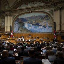 Le National a validé l'été dernier la primauté des CCT étendues sur les salaires cantonaux minimaux (archives).