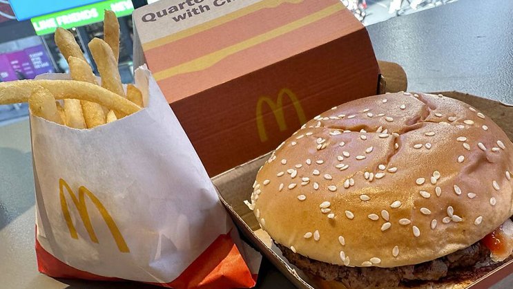 Un hamburger McDonald's Quarter Pounder qui a rendu malades 75 personnes dans le Colorado.