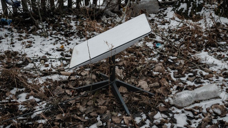 (FILES) A Starlink satellite-based broadband system used by Ukrainian servicemen is seen in Bakhmut on February 1, 2023, amid the Russian invasion of Ukraine. The operation of some Starlink internet terminals appeared to be restricted overnight, a technology adviser to the Ukrainian president said on October 14, 2026, after US President called for a pause in attacks on power infrastructure. (Photo by YASUYOSHI CHIBA / AFP)
(FILES) A Starlink satellite-based broadband system used by Ukrainian servicemen is seen in Bakhmut on February 1, 2023, amid the Russian invasion of Ukraine. The operation of some Starlink internet terminals appeared to be restricted overnight, a technology adviser to the Ukrainian president said on October 14, 2026, after US President called for a pause in attacks on power infrastructure. (Photo by YASUYOSHI CHIBA / AFP)