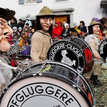 Les carnavals comme  ici à Monthey en 2009, ont été sensibilisés au risque d'incendie après la catastrophe de Crans-Montana (archives).