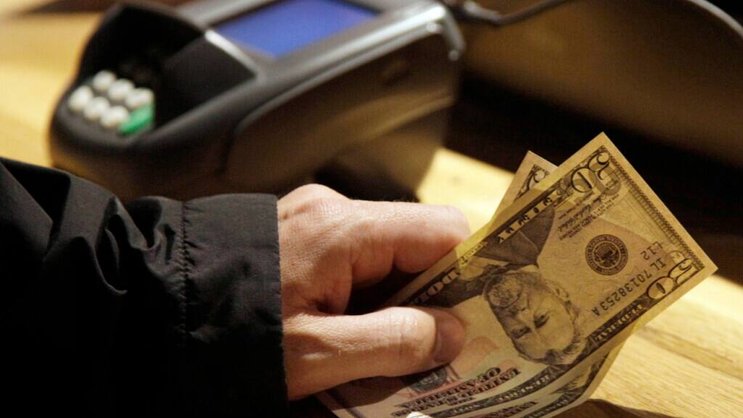 Des droits de douane de 39% et une dépréciation du dollar de 8% ont rendu les exportations suisses environ 50% plus chères pour les acheteurs américains, selon UBS. (archives)