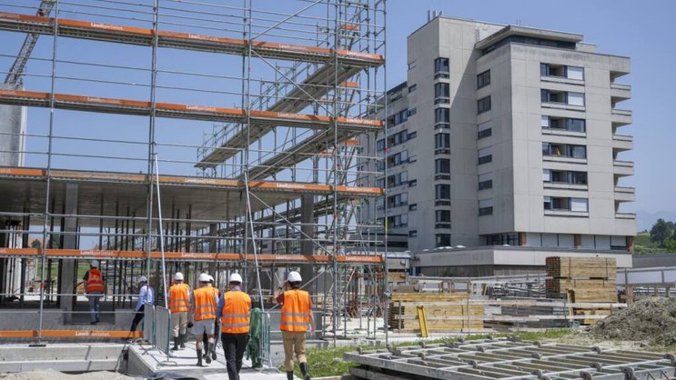La construction figure parmi les secteurs épargnés par l'accès de pessimisme estival des experts sondés par le KOF. (archive)