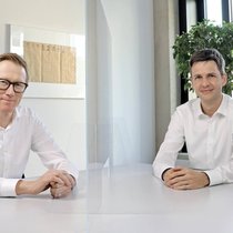 Andy Kollegger (à g.) et son jeune mentor Tino Schaufelberger, Client Advisor Multinationals chez UBS, ont beaucoup appris de leurs échanges dans le cadre du «reverse mentoring».