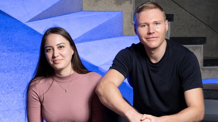 Isa Dupont et Gaspard Chevassus, les deux cofondateurs aux profils complémentaires de StudentsPool.