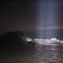 Un ferry avec 267 personnes à son bord s'est échoué sur une île inhabitée en Corée du Sud.