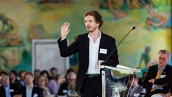 Dans «Serendipity Mindset», l'auteur Christian Busch explique comment on peut influencer son bonheur actif.