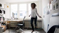Toujours en déplacement, toujours stressé: les emplois de cadres supérieurs peuvent se révéler très exigeants.