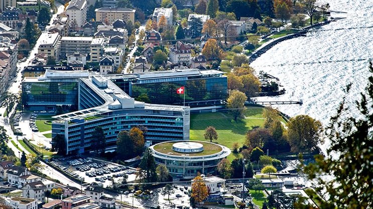Nestlé délocalise 500 postes et l’emploi romand sera durement touché. Des questions se posent.
