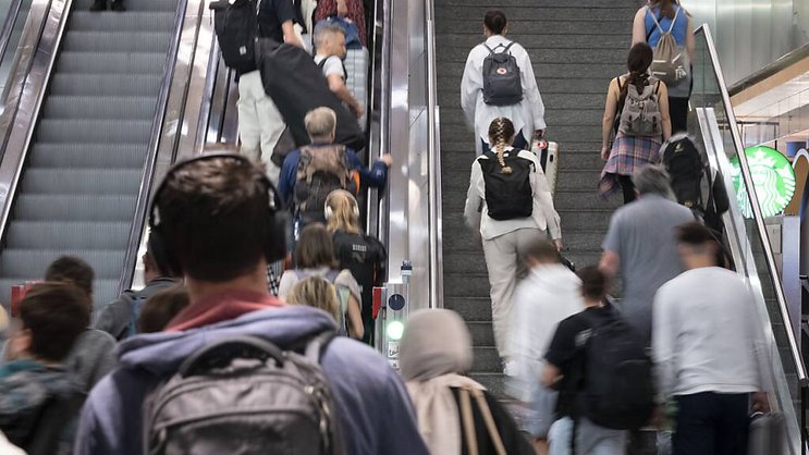 Le nombre de passagers locaux a nettement augmenté en septembre dernier à l'aéroport de Zurich. (archive)