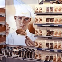 Le chocolatier industriel Lindt & Sprüngli est parvenu à nettement faire progresser son chiffre d'affaires en 2025. (archive)