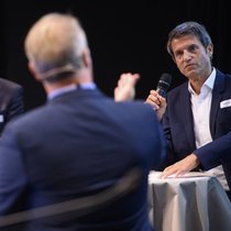 La SSR et les éditeurs romands doivent être complémentaires et non concurrents, selon Stéphane Estival (à droite), le président de Médias Suisses (archives).