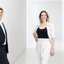Une rencontre improbable, celle de l’économiste valdo-neuchâteloise Isabelle Chappuis et de l’astrophysicien romain Gabriele Rizzo.